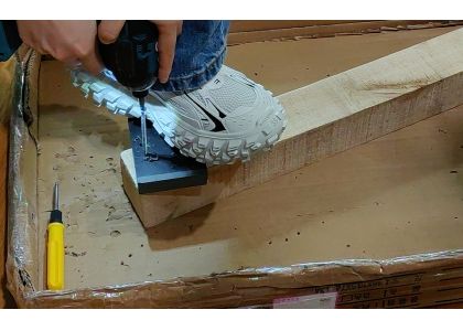 Why do screws have magnetism?